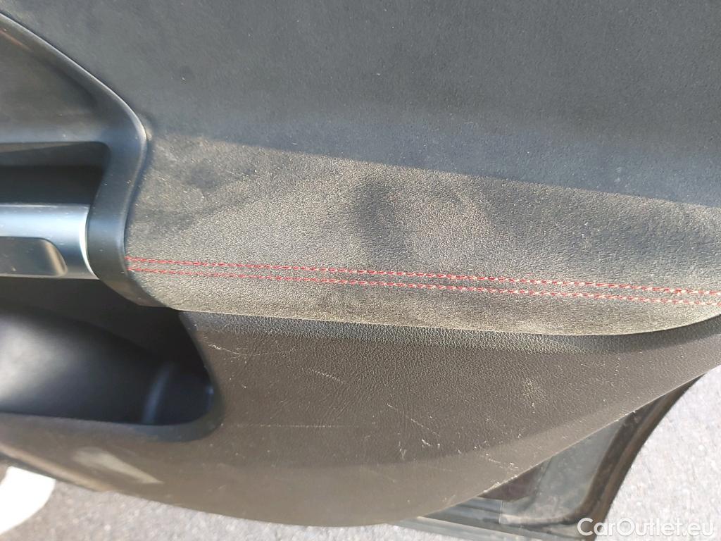  Mercedes  GLB MERCEDES-BENZ  / 2019 / 5P / todoterreno 2.0  220 D 4MATIC DCT 140KW (190CV) #19