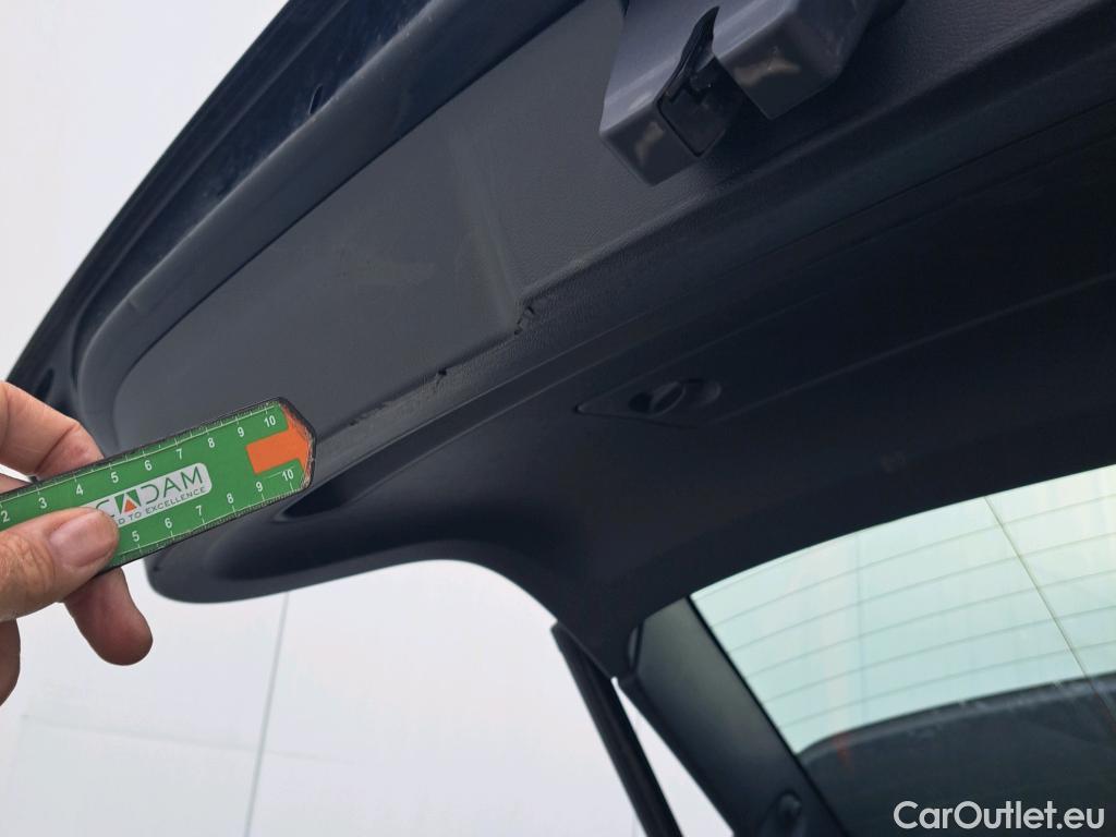  Volvo  XC 40 VOLVO XC40 / 2017 / 5P / todoterreno 2.0 B4 G AWD R-Design Auto #5