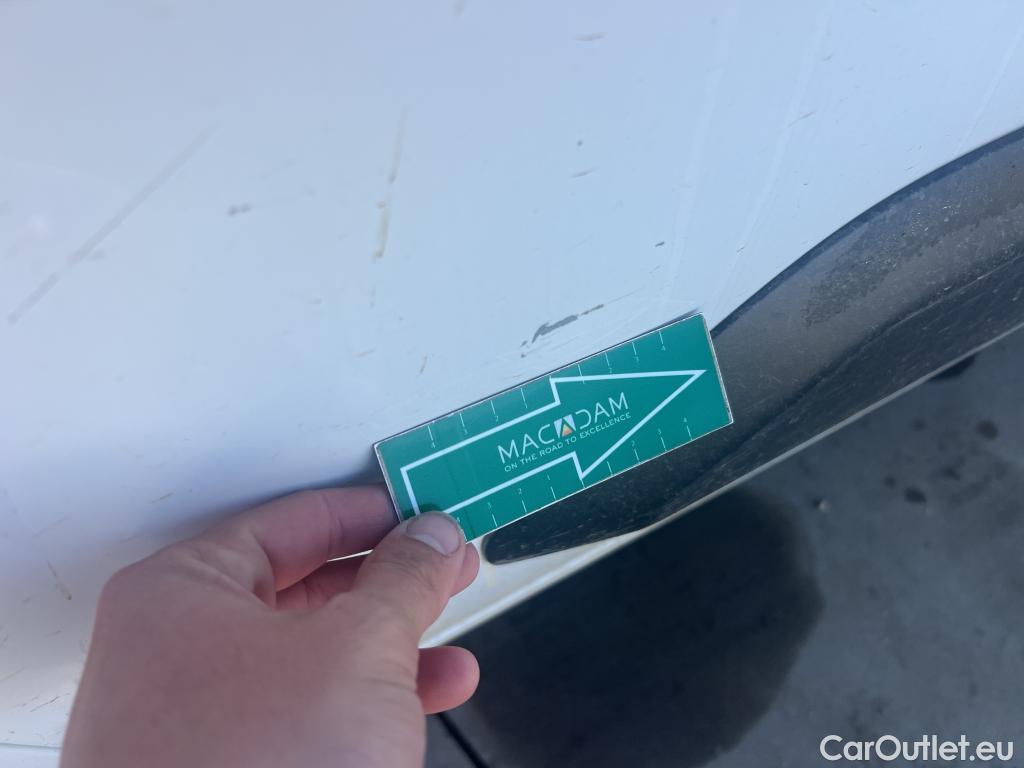  Citroen  Berlingo CITROEN  / 2018 / 4P / combi Talla M BlueHDi 100 S&S LIVE (AC) #27