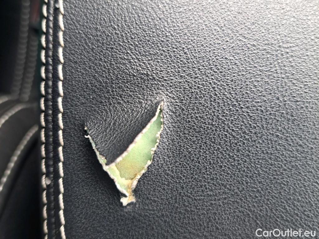  Volvo  XC 40 VOLVO XC40 / 2017 / 5P / todoterreno 2.0 B4 G AWD R-Design Auto #9