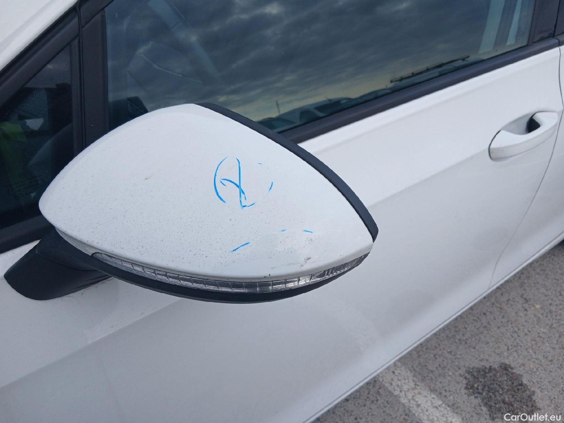  Volkswagen  Golf  VOLKSWAGEN / 2020 / 5P / berlina con portón 2.0 TDI 85kW (115CV) #7