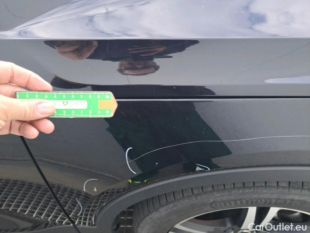  Volvo  XC 40 VOLVO XC40 / 2017 / 5P / todoterreno 2.0 B4 G AWD R-Design Auto #3