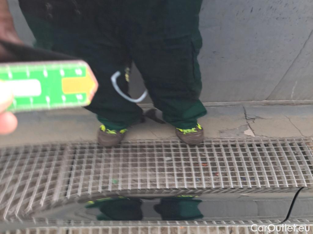  Volvo  XC 40 VOLVO XC40 / 2017 / 5P / todoterreno 2.0 B4 G AWD R-Design Auto #34