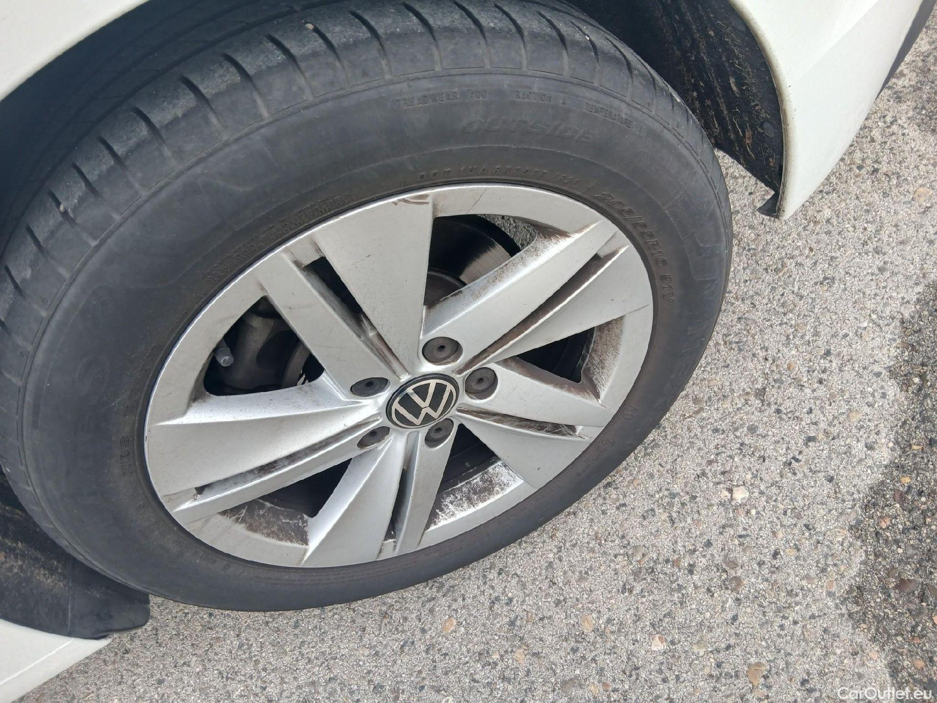  Volkswagen  Golf  VOLKSWAGEN / 2020 / 5P / berlina con portón 2.0 TDI 85kW (115CV) #13