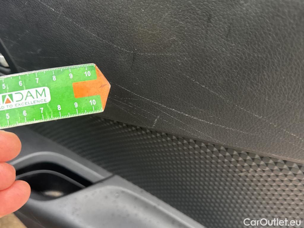  Toyota  C-HR TOYOTA  / 2016 / 5P / todoterreno 1.8 125H Advance (CX) #20