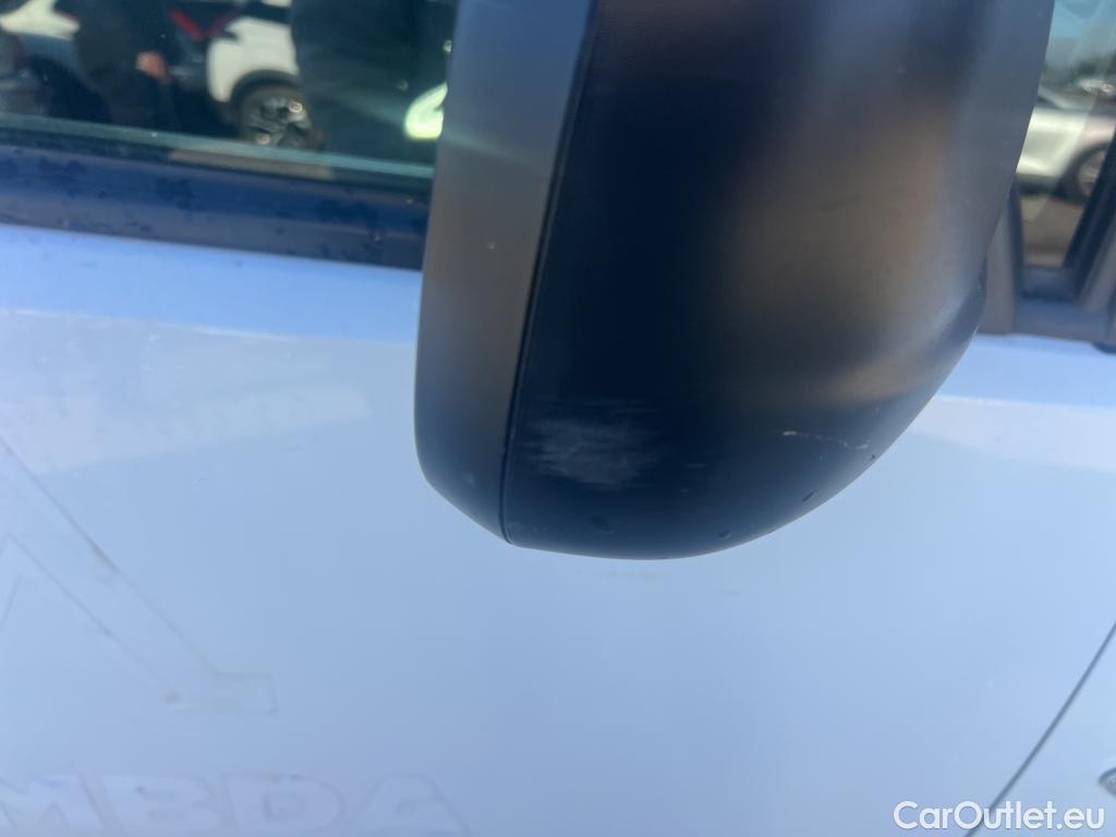  Citroen  Berlingo CITROEN  / 2018 / 4P / combi Talla M BlueHDi 100 S&S LIVE (AC) #56