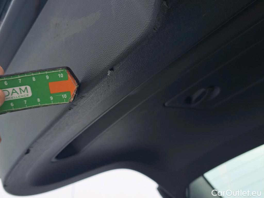  Volvo  XC 40 VOLVO XC40 / 2017 / 5P / todoterreno 2.0 B4 G AWD R-Design Auto #6