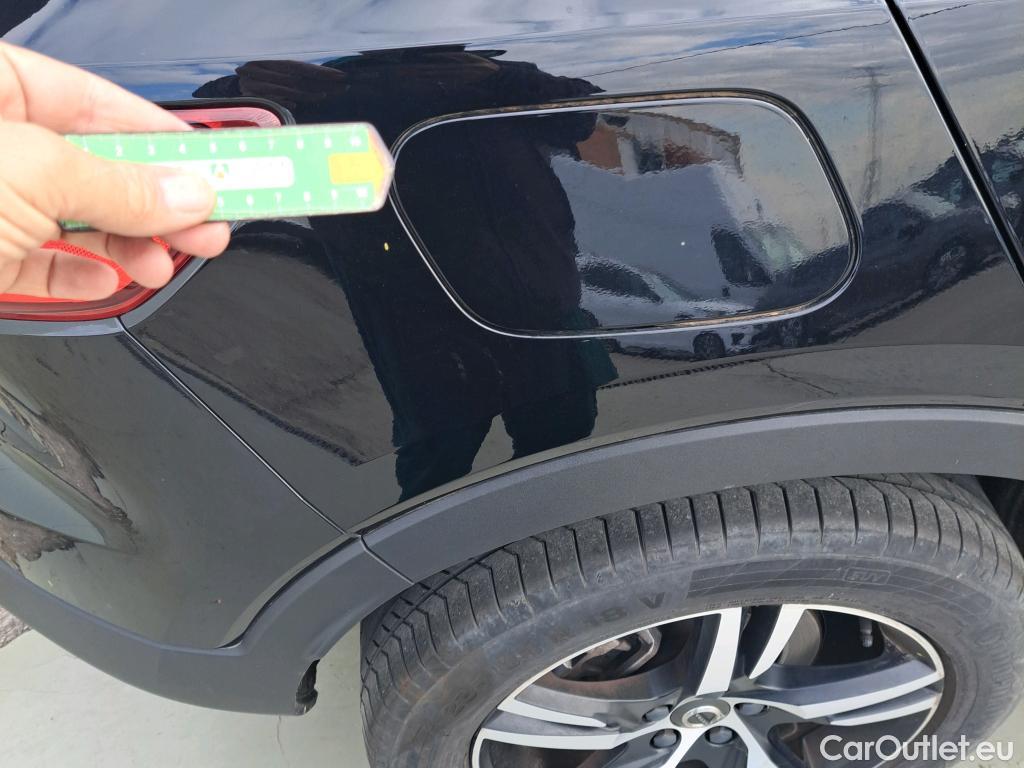  Volvo  XC 40 VOLVO XC40 / 2017 / 5P / todoterreno 2.0 B4 G AWD R-Design Auto #29