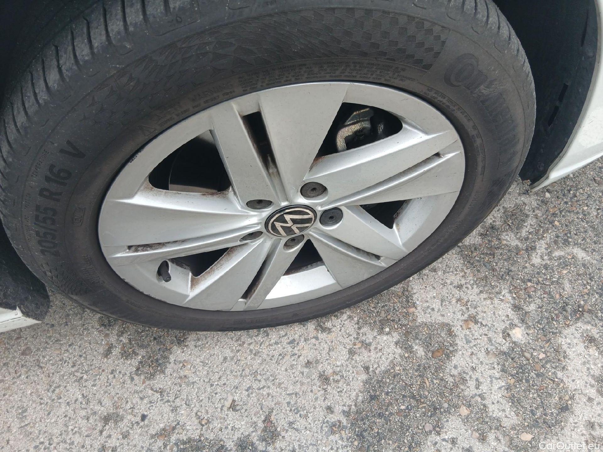  Volkswagen  Golf  VOLKSWAGEN / 2020 / 5P / berlina con portón 2.0 TDI 85kW (115CV) #21