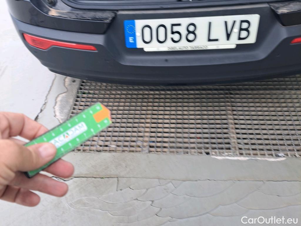  Volvo  XC 40 VOLVO XC40 / 2017 / 5P / todoterreno 2.0 B4 G AWD R-Design Auto #37