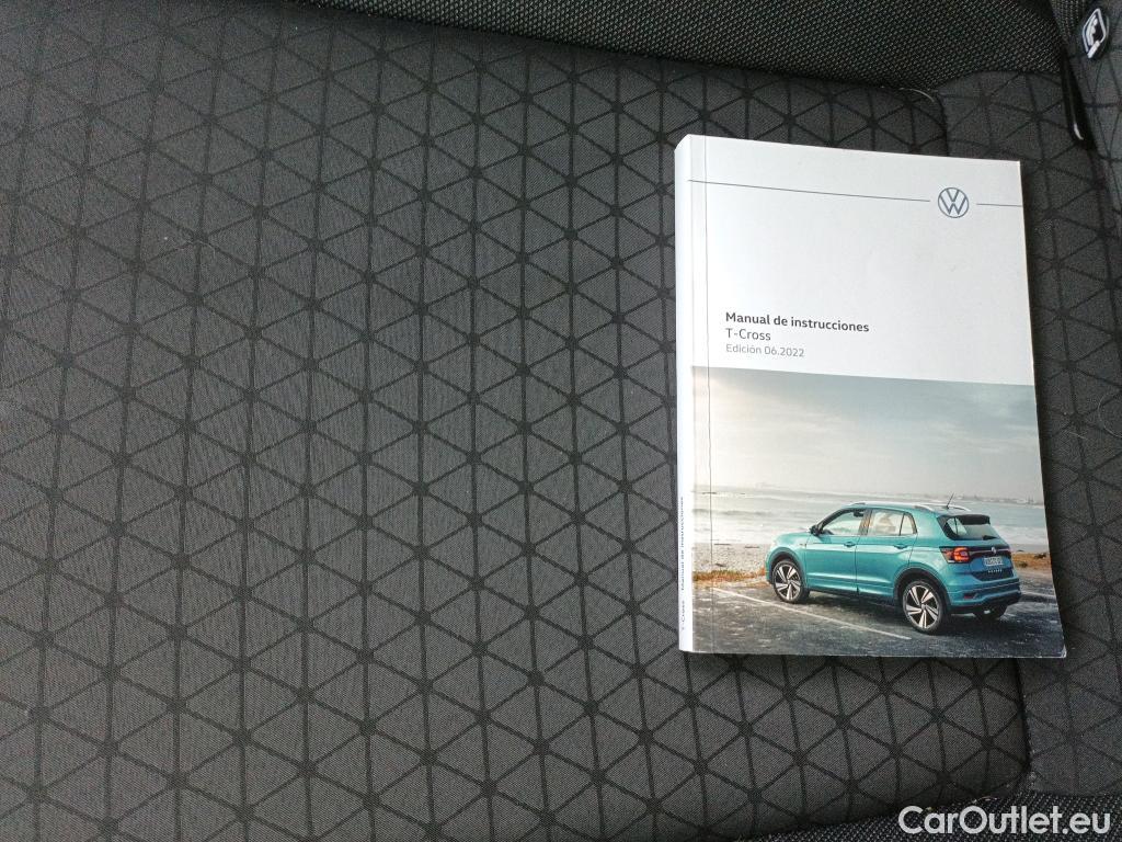  Volkswagen  T-CROSS VOLKSWAGEN  / 2018 / 5P / todoterreno Advance 1.0 TSI 70kW (95CV) (AC2) #4