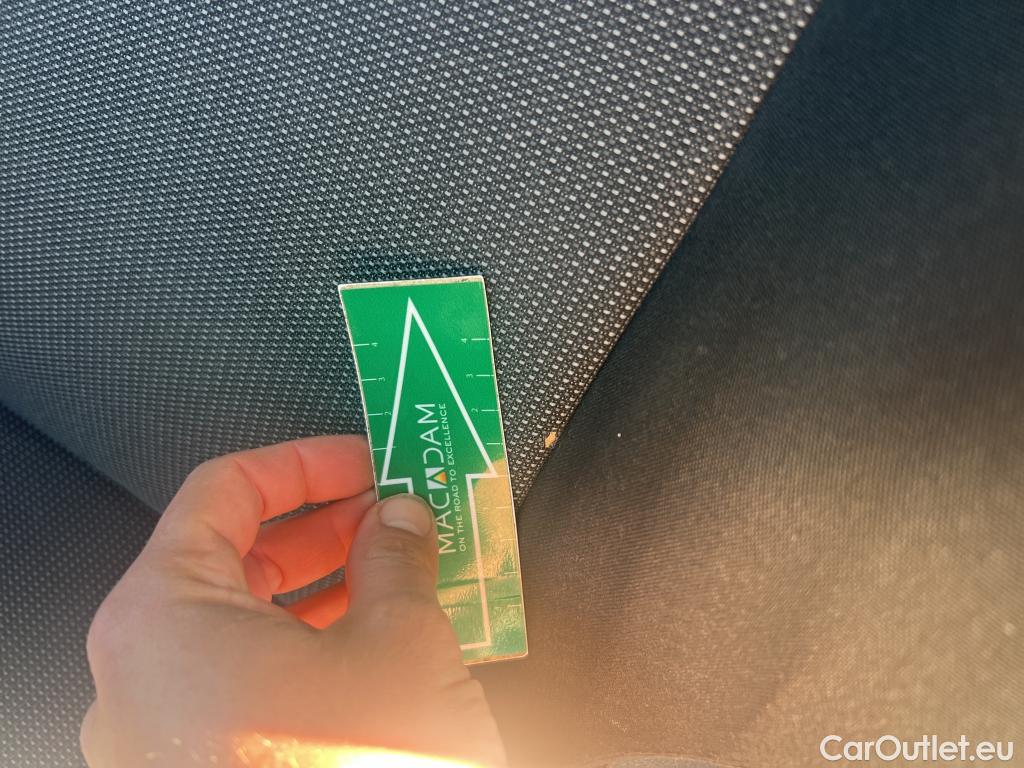  Citroen  Berlingo CITROEN  / 2018 / 4P / combi Talla M BlueHDi 100 S&S LIVE (AC) #39