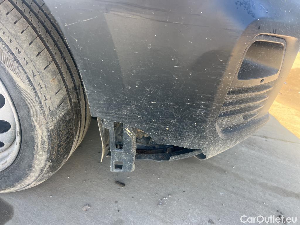  Citroen  Berlingo CITROEN  / 2018 / 4P / combi Talla M BlueHDi 100 S&S LIVE (AC) #2