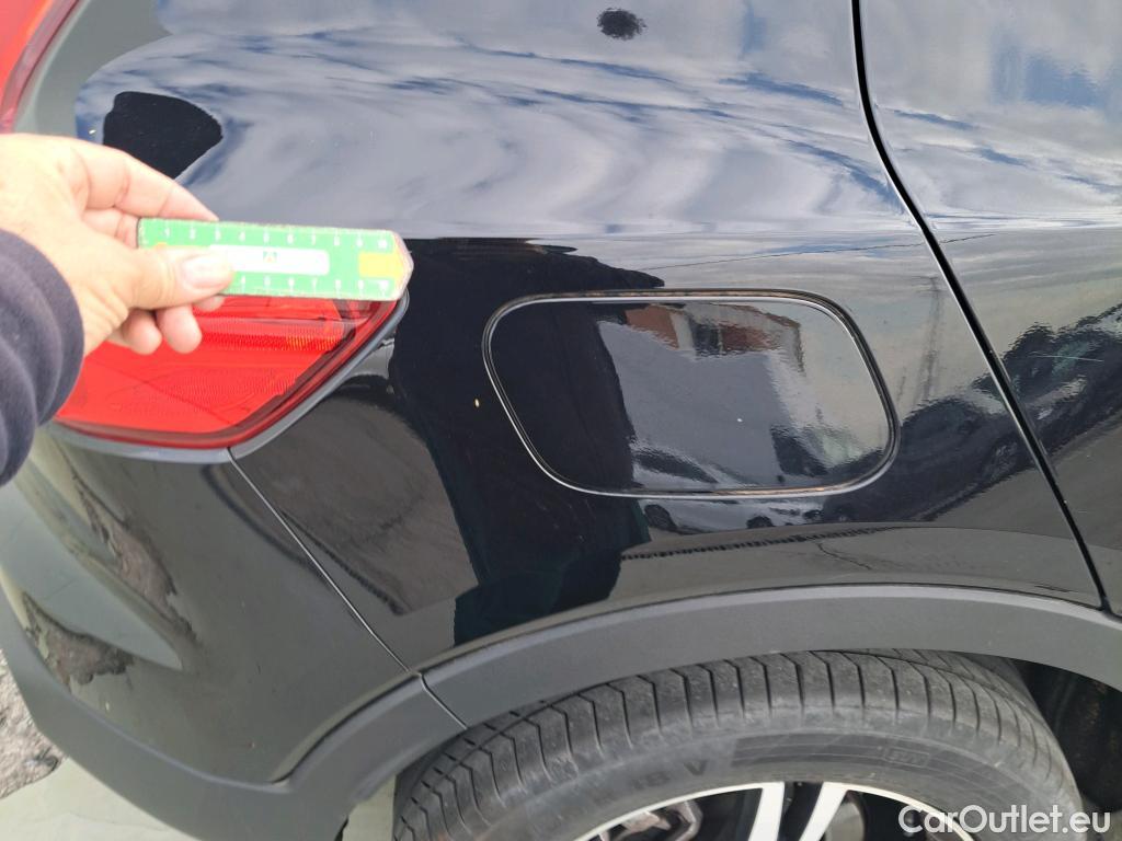  Volvo  XC 40 VOLVO XC40 / 2017 / 5P / todoterreno 2.0 B4 G AWD R-Design Auto #35