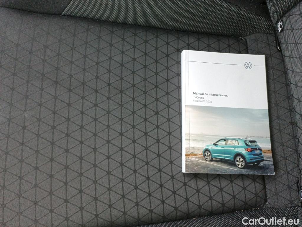  Volkswagen  T-CROSS VOLKSWAGEN  / 2018 / 5P / todoterreno Advance 1.0 TSI 70kW (95CV) (AC2) #3