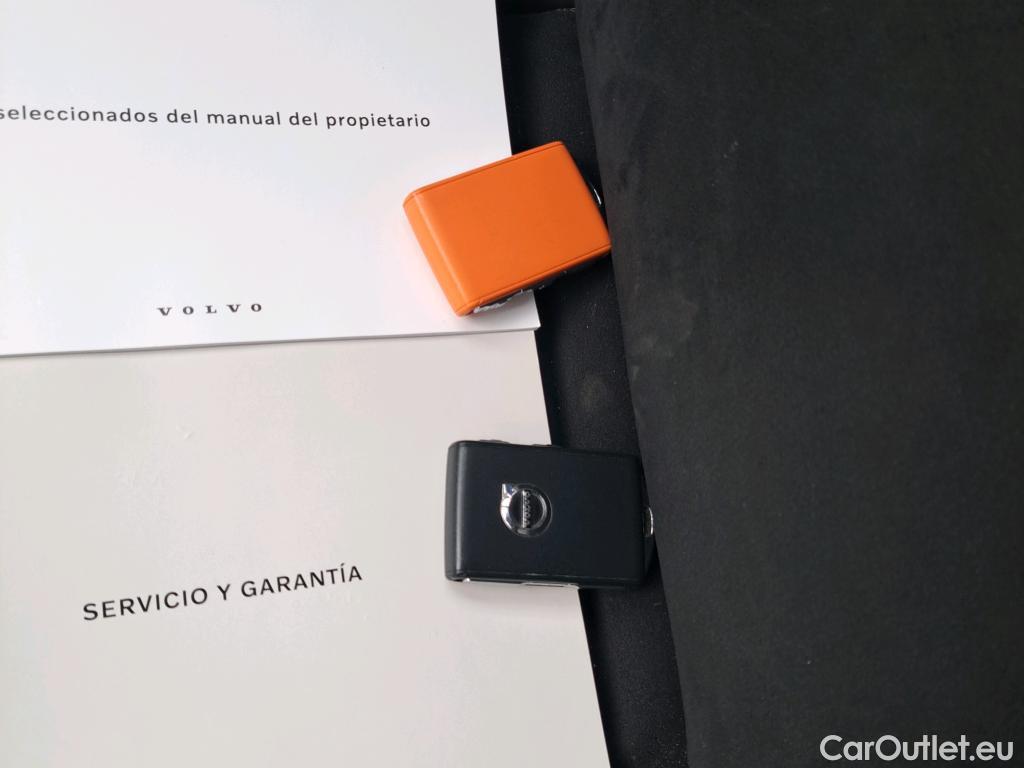  Volvo  XC 40 VOLVO XC40 / 2017 / 5P / todoterreno 2.0 B4 G AWD R-Design Auto #11