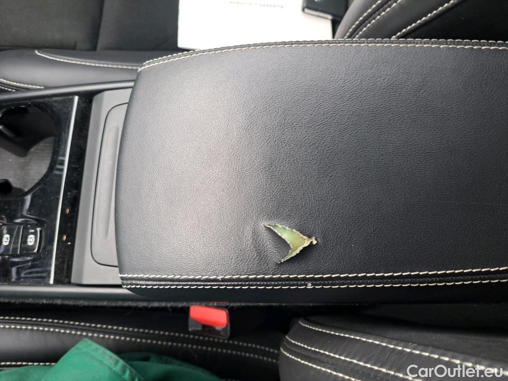  Volvo  XC 40 VOLVO XC40 / 2017 / 5P / todoterreno 2.0 B4 G AWD R-Design Auto #8