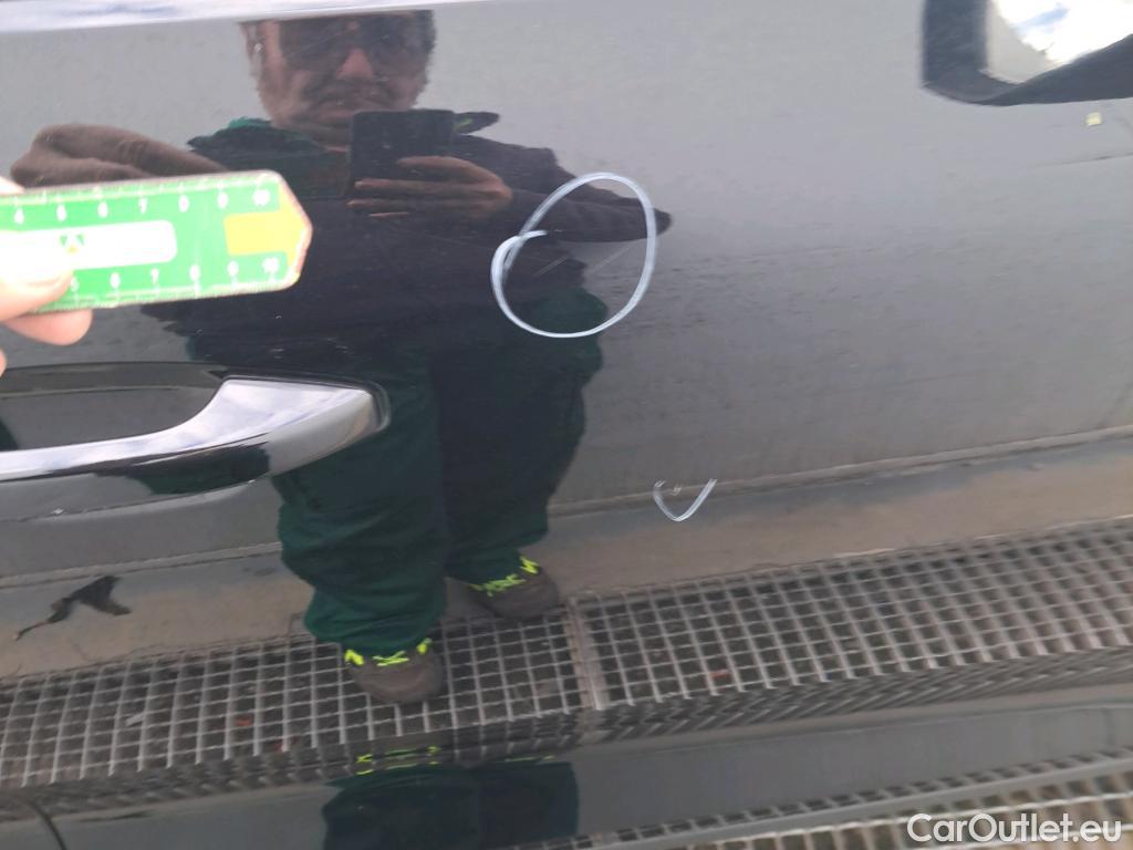  Volvo  XC 40 VOLVO XC40 / 2017 / 5P / todoterreno 2.0 B4 G AWD R-Design Auto #17