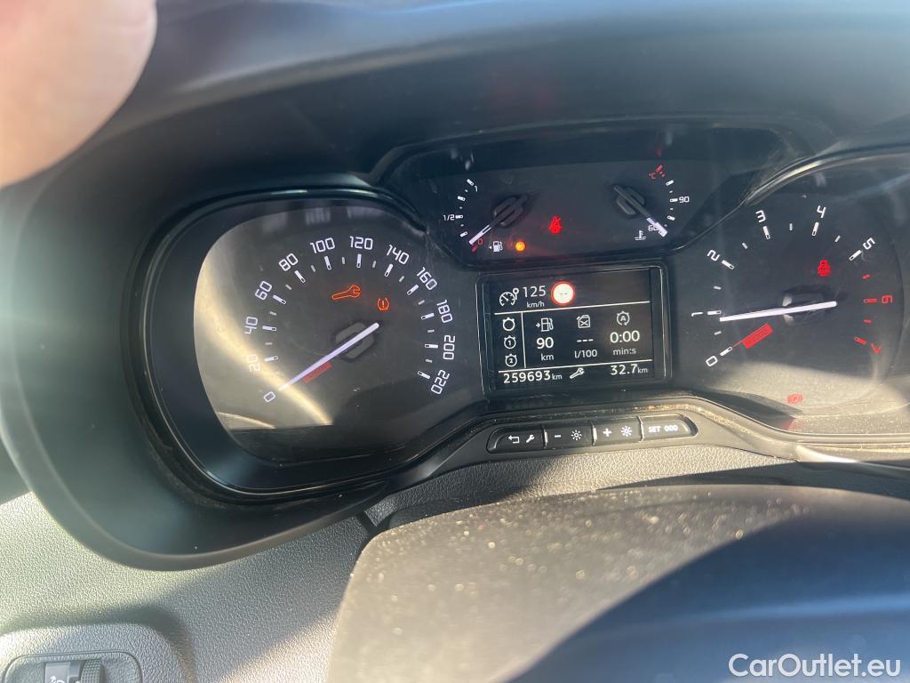  Citroen  Berlingo CITROEN  / 2018 / 4P / combi Talla M BlueHDi 100 S&S LIVE (AC) #61