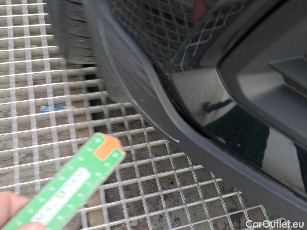  Volvo  XC 40 VOLVO XC40 / 2017 / 5P / todoterreno 2.0 B4 G AWD R-Design Auto #27