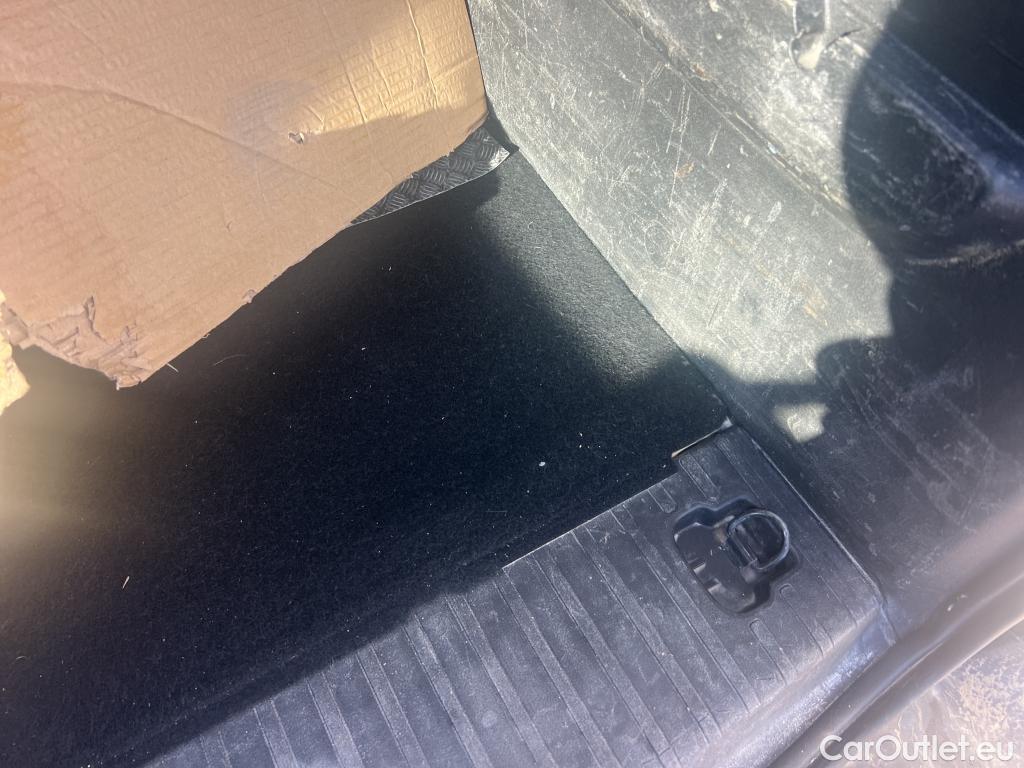  Citroen  Berlingo CITROEN  / 2018 / 4P / combi Talla M BlueHDi 100 S&S LIVE (AC) #7