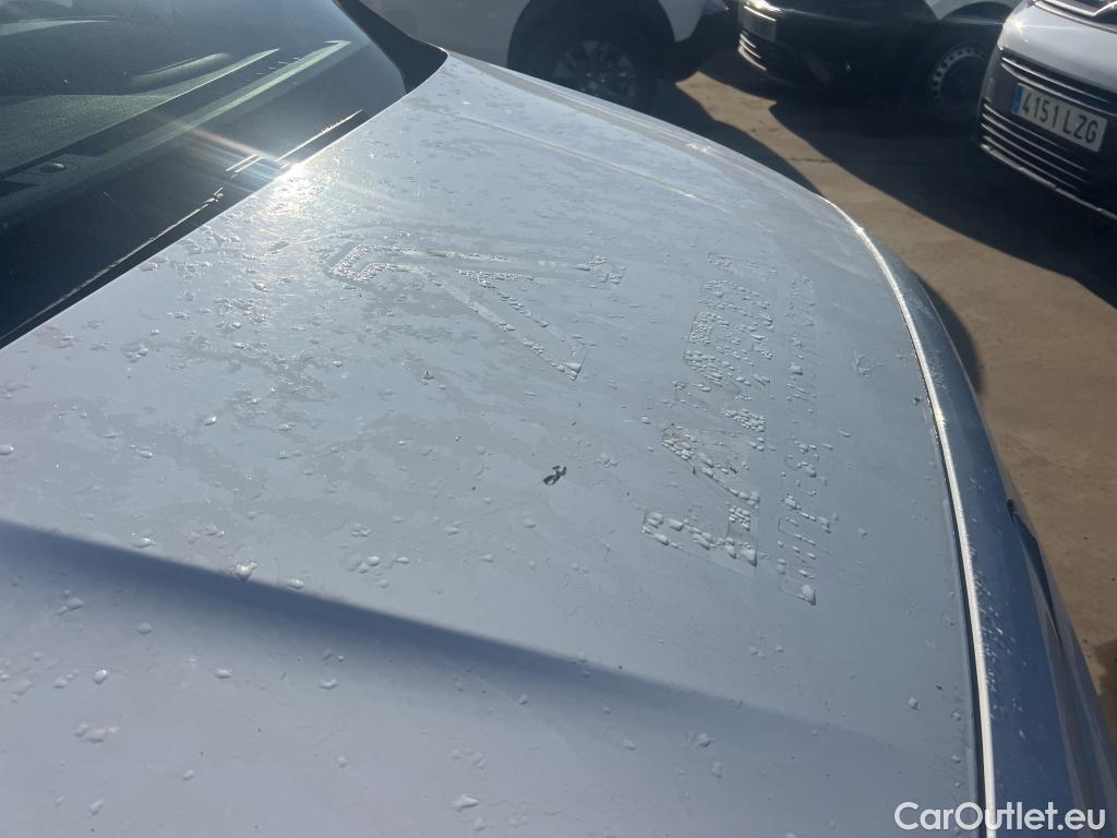  Citroen  Berlingo CITROEN  / 2018 / 4P / combi Talla M BlueHDi 100 S&S LIVE (AC) #22