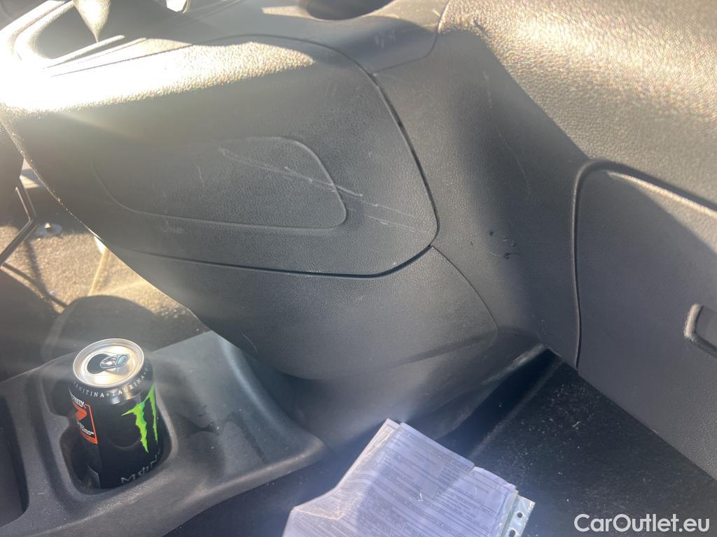  Citroen  Berlingo CITROEN  / 2018 / 4P / combi Talla M BlueHDi 100 S&S LIVE (AC) #40