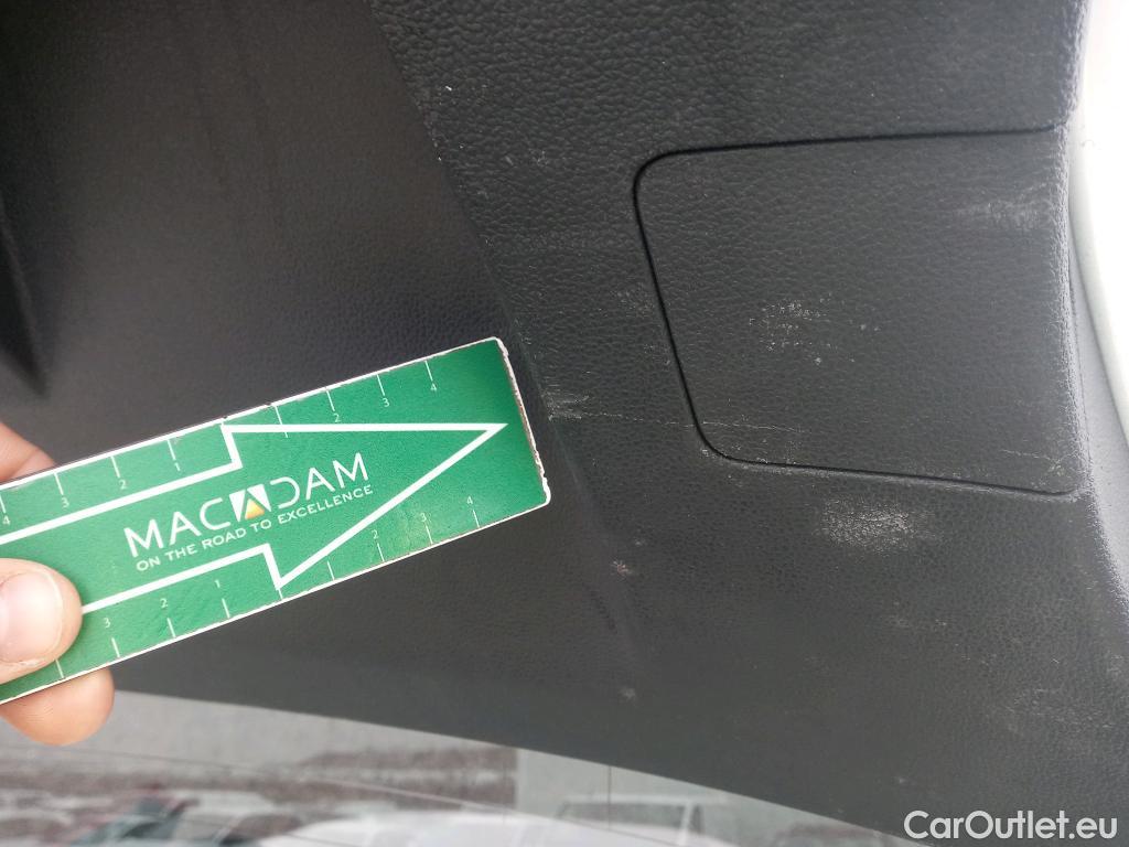  Volkswagen  Polo VOLKSWAGEN  / 2021 / 5P / berlina con portón Life 1.0 TSI 70kW (95CV) #8