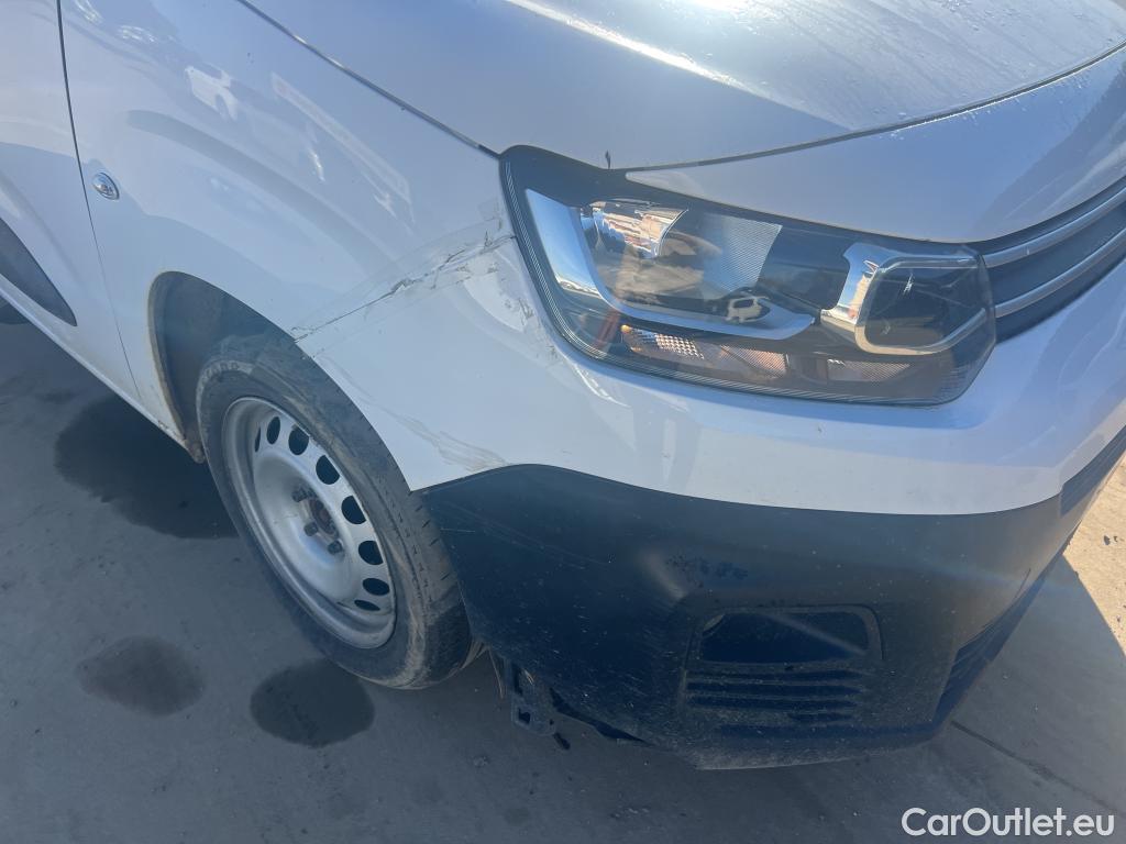  Citroen  Berlingo CITROEN  / 2018 / 4P / combi Talla M BlueHDi 100 S&S LIVE (AC) #1