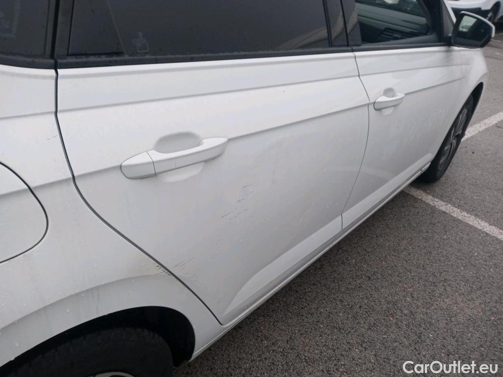  Volkswagen  Polo VOLKSWAGEN  / 2021 / 5P / berlina con portón Life 1.0 TSI 70kW (95CV) #5