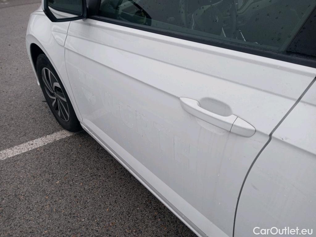  Volkswagen  Polo VOLKSWAGEN  / 2021 / 5P / berlina con portón Life 1.0 TSI 70kW (95CV) #3