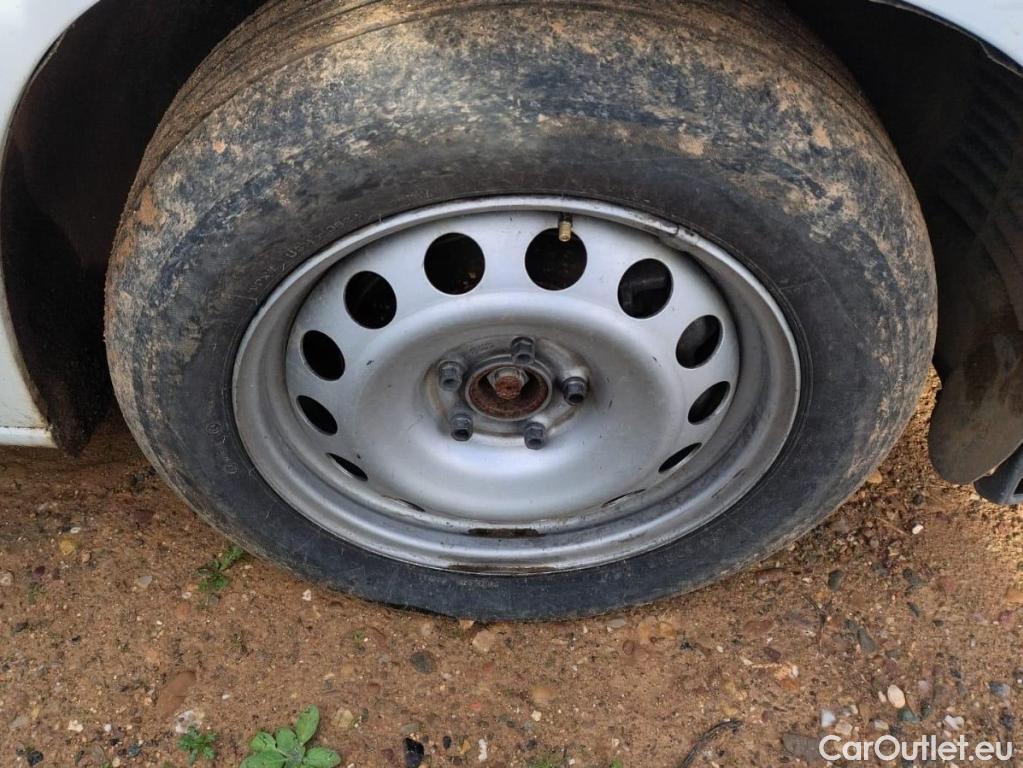  Citroen  Berlingo CITROEN  / 2018 / 4P / combi Talla M BlueHDi 100 S&S LIVE (AC) #45