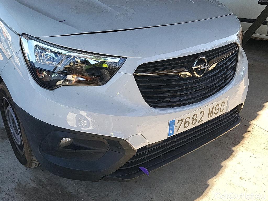  Opel  Combo OPEL  / 2018 / 3P / furgón derivado de turismo Cargo L 650kg Diesel 1.5 100HP S&S MT E6 #25