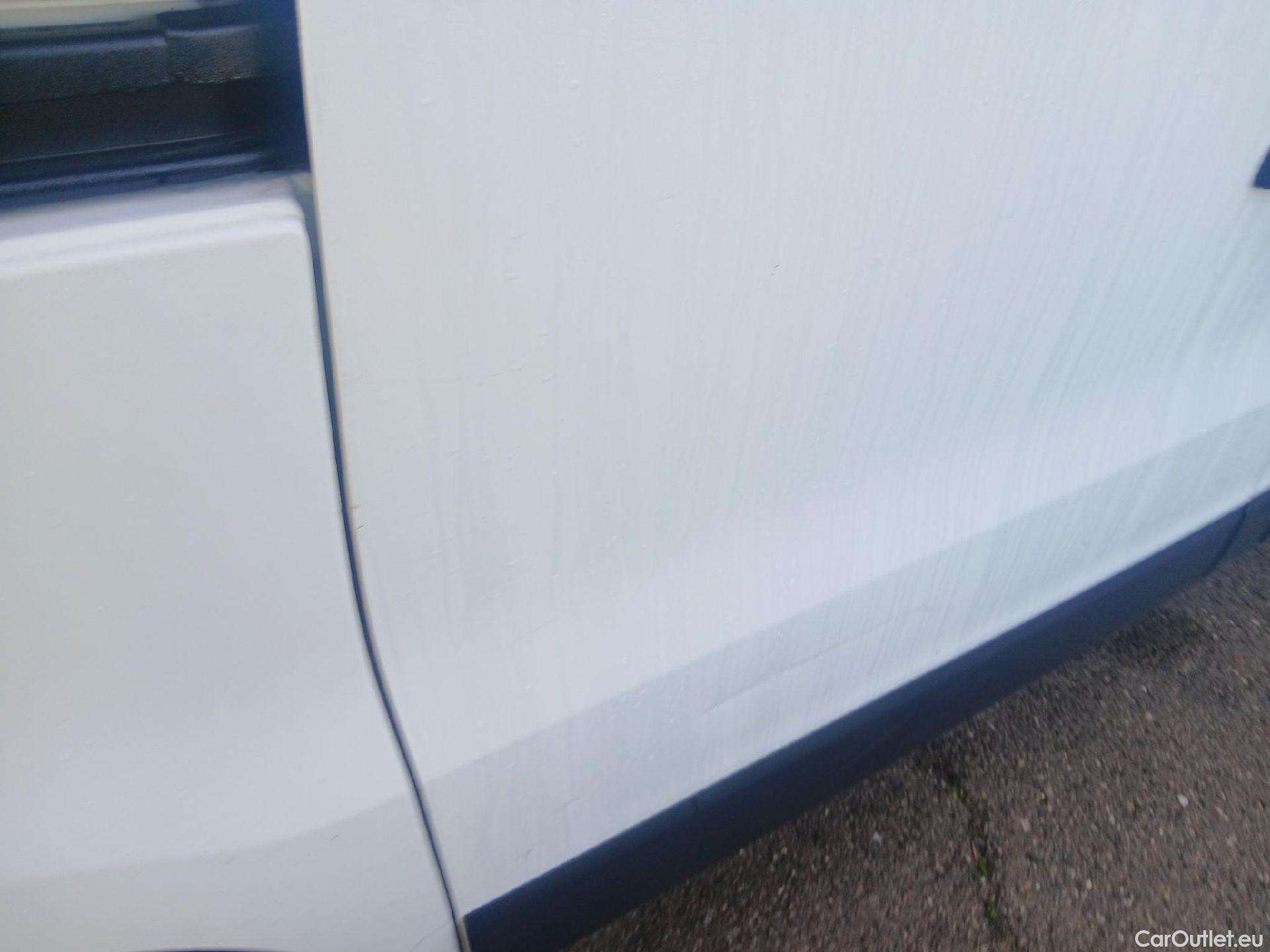  Fiat  Talento FIAT  / 2016 / 4P / furgón 1.2 Base Corto 2.0 MJet 88kW (120CV) #23