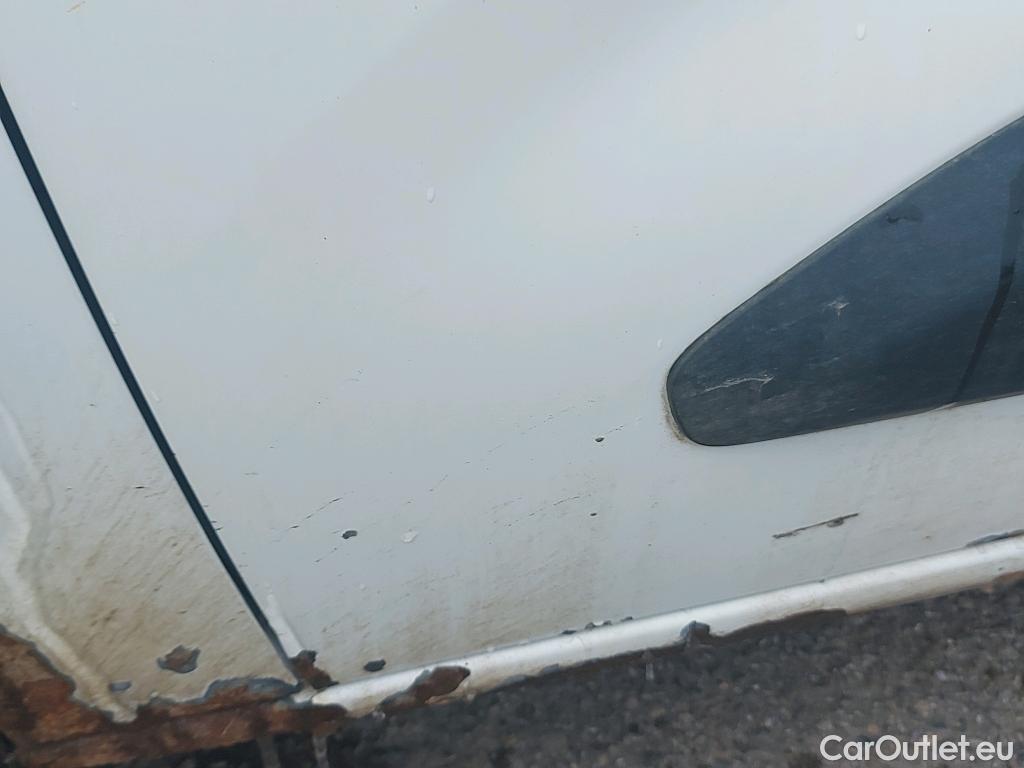  Peugeot  Partner PEUGEOT  / 2018 / 4P / furgón derivado de turismo Standard 1000kg BlueHDi 73kW #32