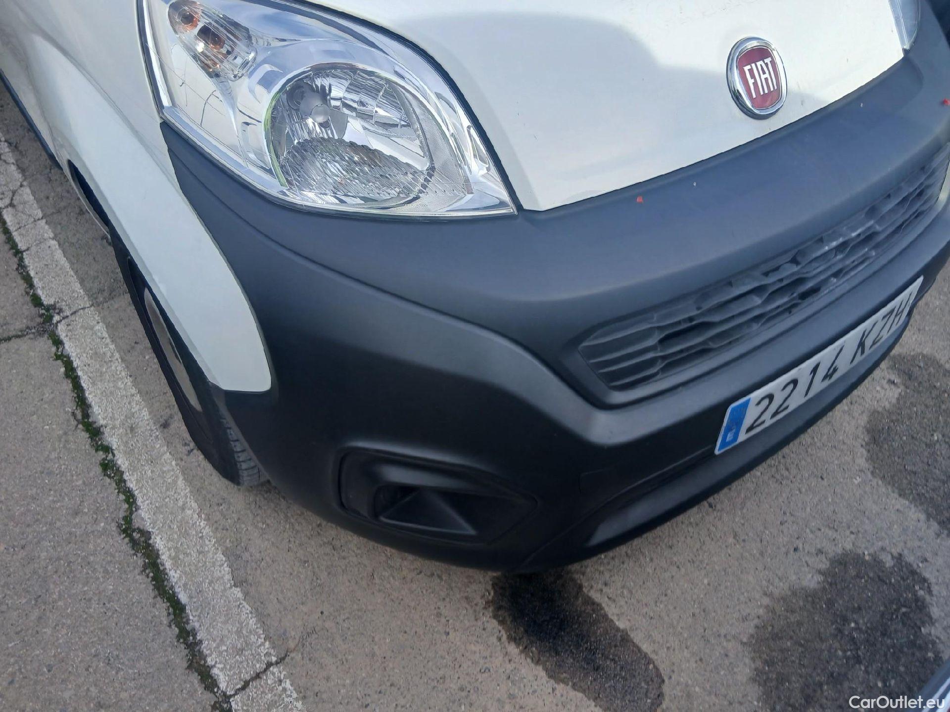  Fiat  Fiorino FIAT  / 2016 / 3P / furgón derivado de turismo Cargo Base 1.3 Mjet 59kW (80CV) E6 #2