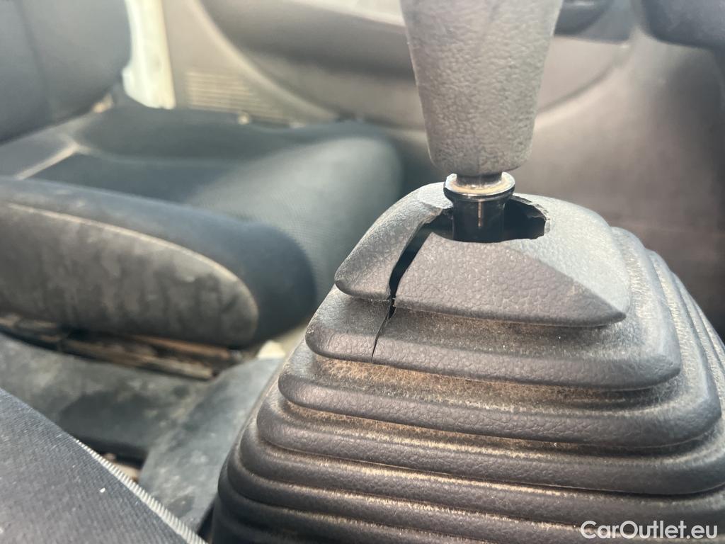  Nissan  NV400 NISSAN NT400 / 2014 / 2P / pick-up de lados abatibles 35.13/2 Básico AA CAL Cab Abatible Media #46