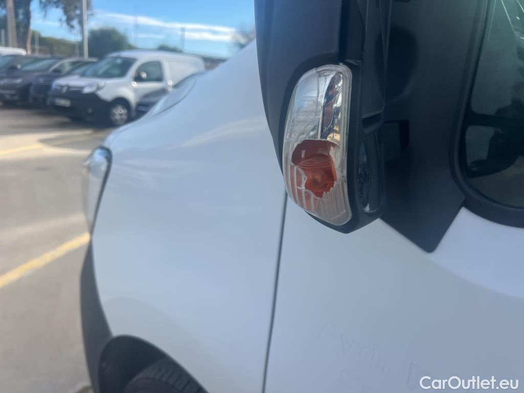  Renault  Master RENAULT  / 2019 / 4P / furgón Furgón T L2H2 3500 Bl dCi 100kW (135CV) #25