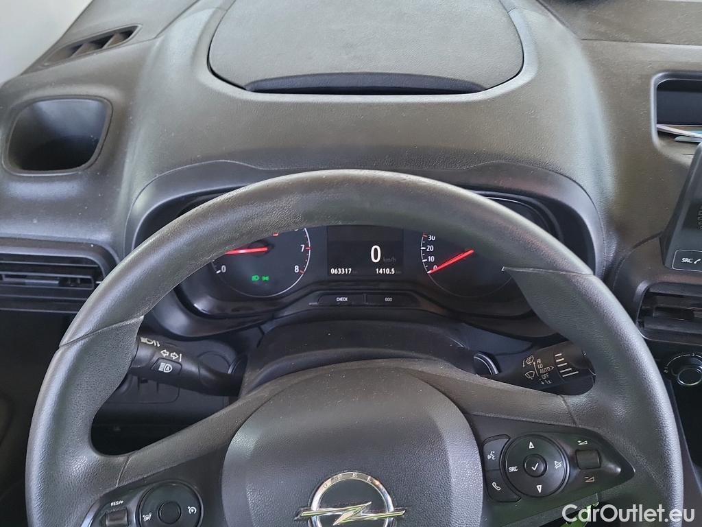  Opel  Combo OPEL  / 2018 / 3P / furgón derivado de turismo Cargo L 650kg Diesel 1.5 100HP S&S MT E6 #43