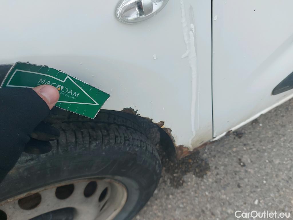  Peugeot  Partner PEUGEOT  / 2018 / 4P / furgón derivado de turismo Standard 1000kg BlueHDi 73kW #38