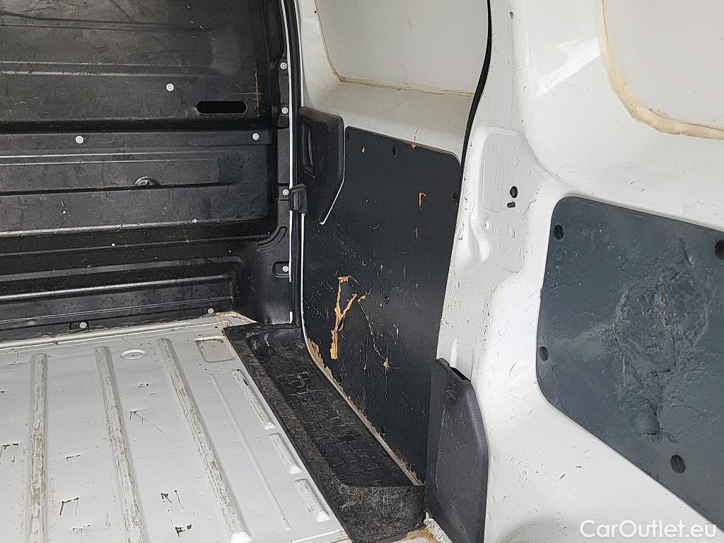  Citroen  Jumpy CITROEN  / 2016 / 4P / furgón Talla M BlueHDi 85KW (115CV) 6v Confort #32