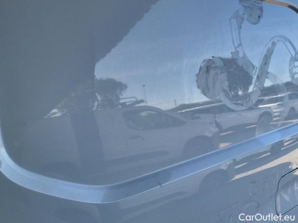  Opel  Combo OPEL  / 2018 / 3P / furgón derivado de turismo Cargo L 650kg Diesel 1.5 100HP S&S MT E6 #10