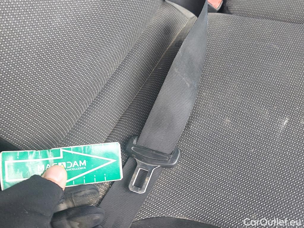  Peugeot  Partner PEUGEOT  / 2018 / 4P / furgón derivado de turismo Standard 1000kg BlueHDi 73kW #8