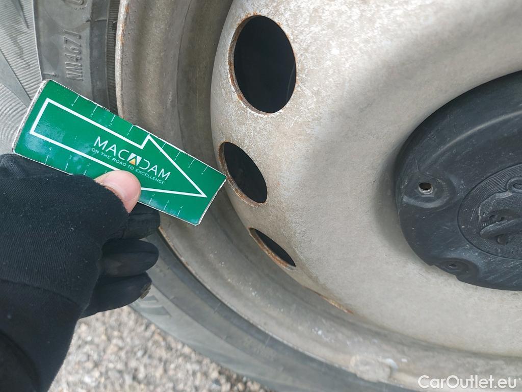  Peugeot  Partner PEUGEOT  / 2018 / 4P / furgón derivado de turismo Standard 1000kg BlueHDi 73kW #79