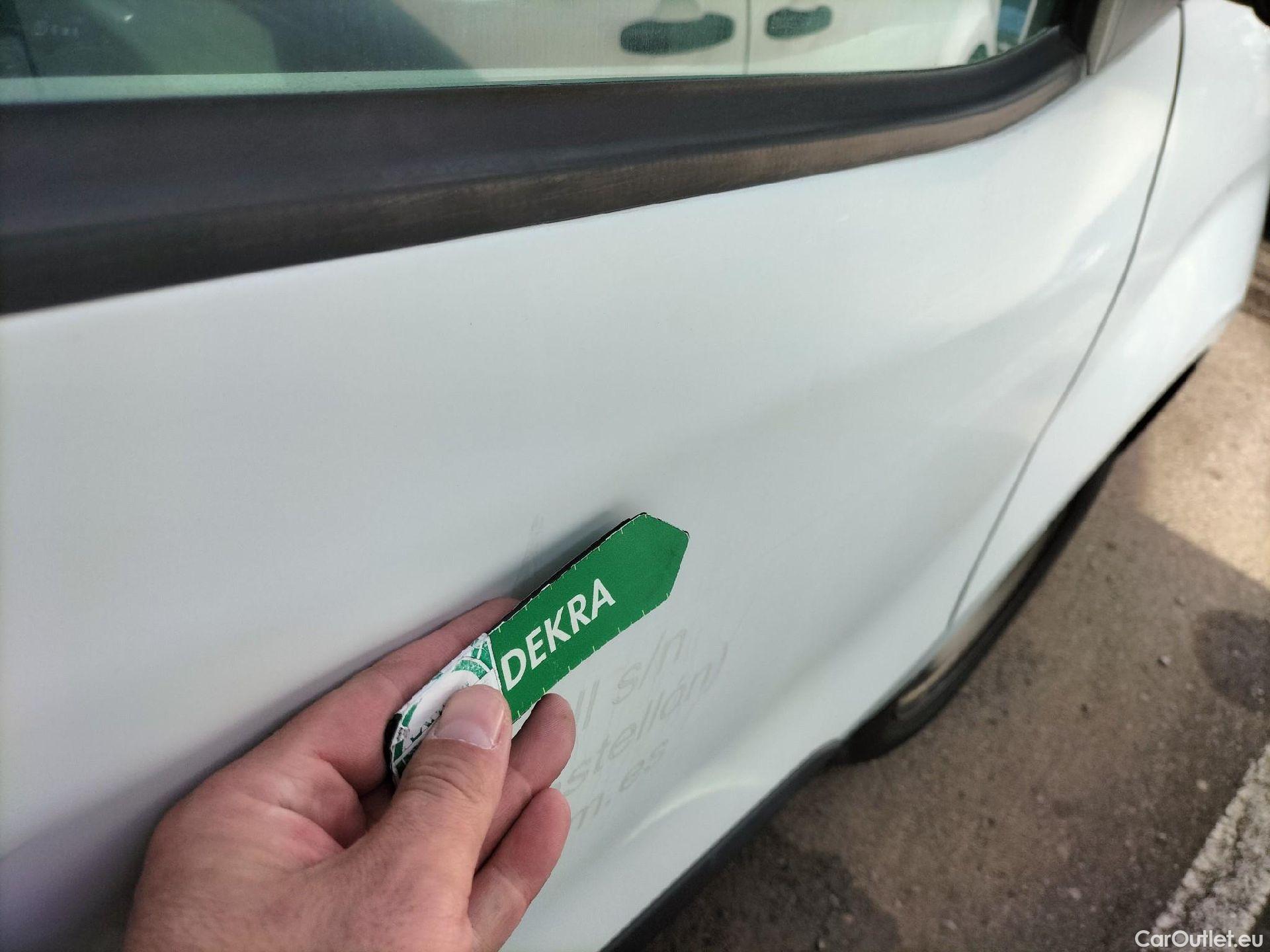  Fiat  Doblo FIAT Doblò Cargo/2015/3P/furgón derivado de turismo Cargo Base 1.3 Multijet 70kW (95CV) #30