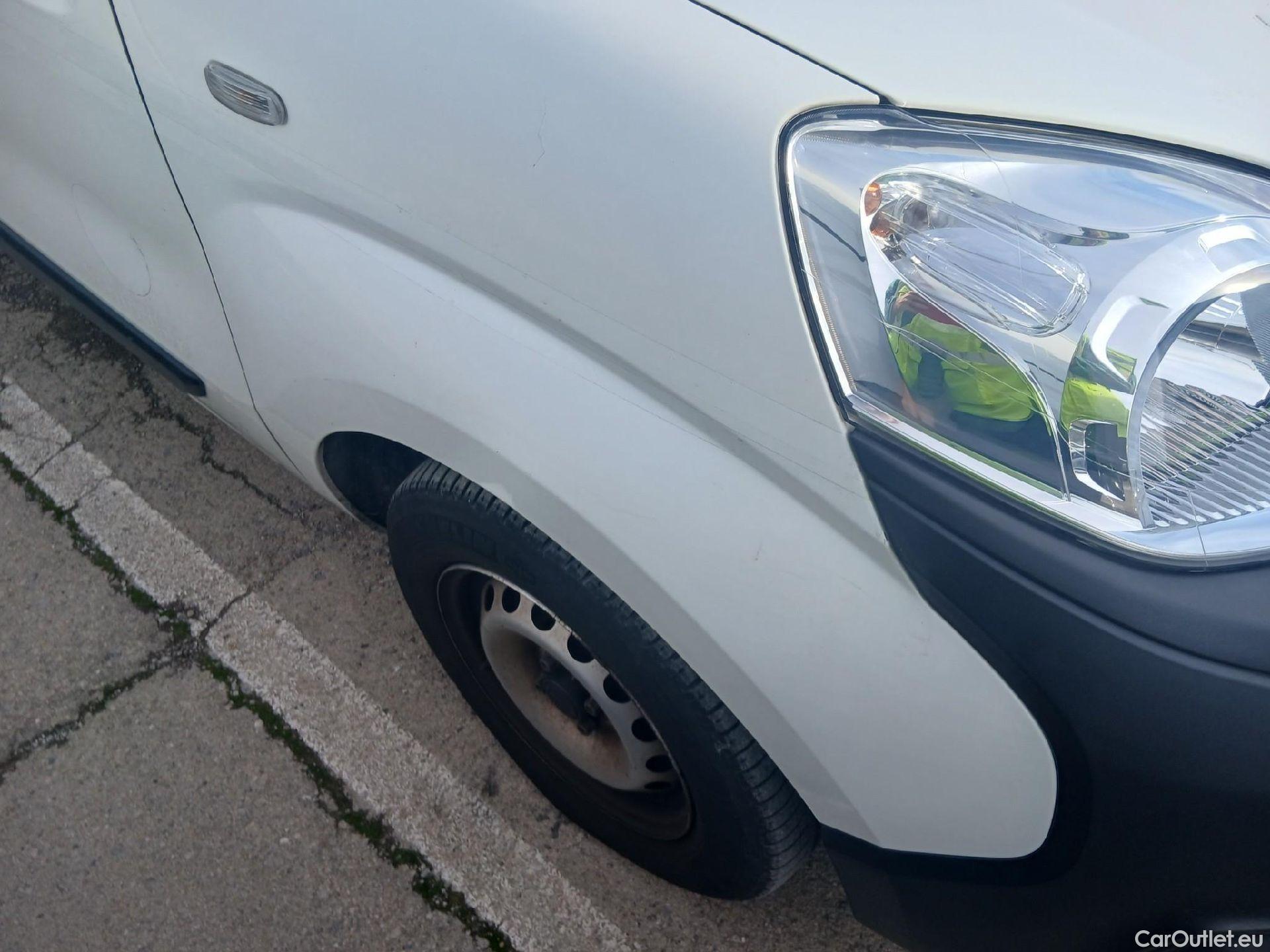  Fiat  Fiorino FIAT  / 2016 / 3P / furgón derivado de turismo Cargo Base 1.3 Mjet 59kW (80CV) E6 #35