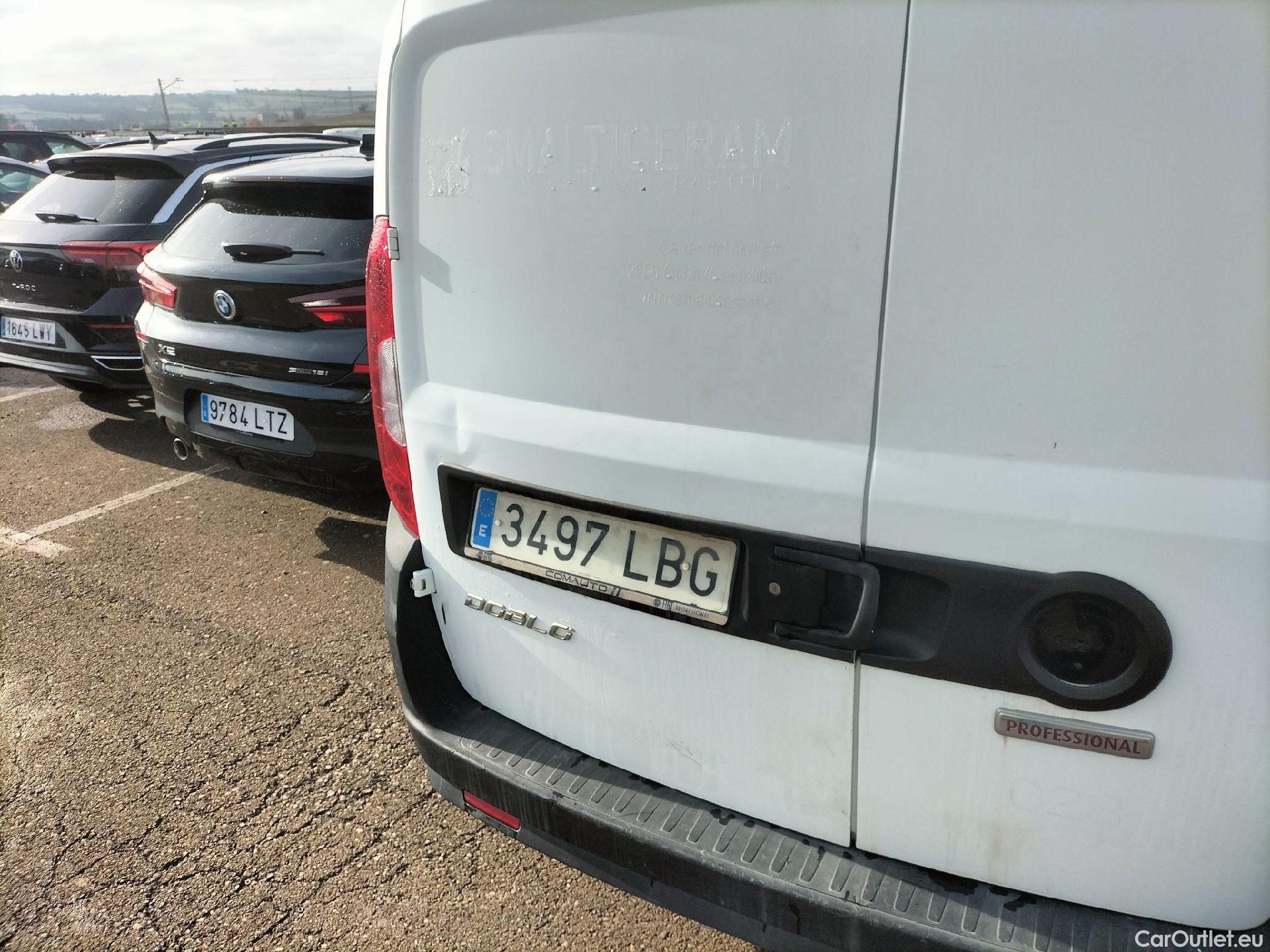  Fiat  Doblo FIAT Doblò Cargo/2015/3P/furgón derivado de turismo Cargo Base 1.3 Multijet 70kW (95CV) #10