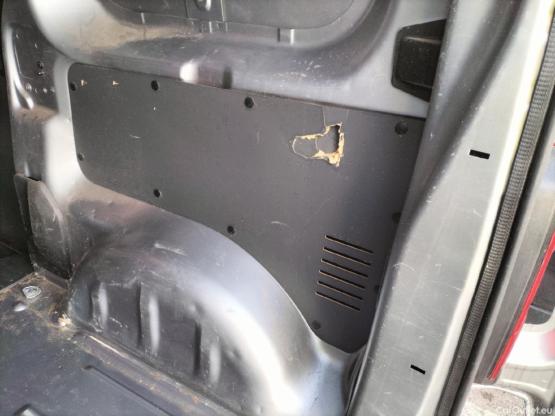  Opel  Vivaro OPEL  / 2019 / 4P / furgón 1.5 Diésel 88kW (120CV) M Std Select #37