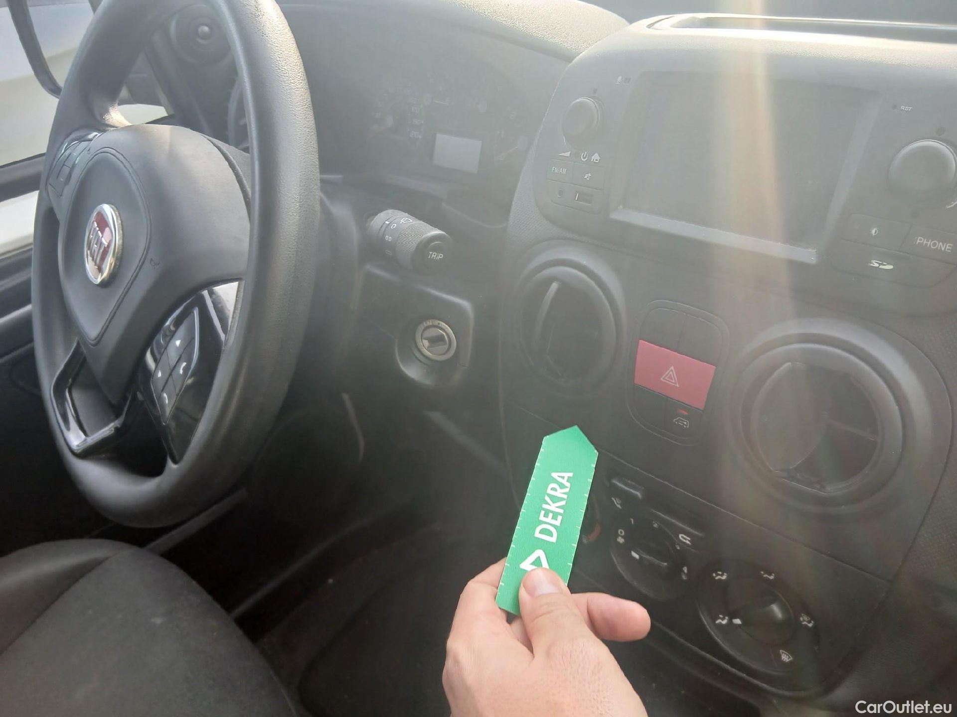  Fiat  Fiorino FIAT  / 2016 / 3P / furgón derivado de turismo Cargo Base 1.3 Mjet 59kW (80CV) E6 #37