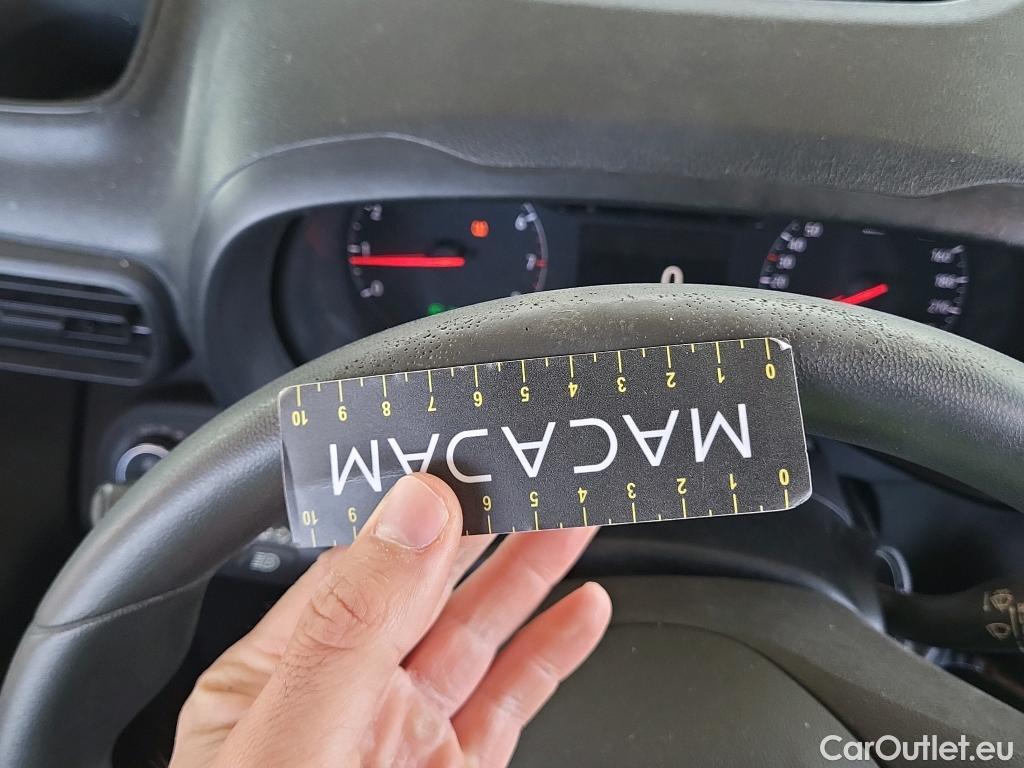  Opel  Combo OPEL  / 2018 / 3P / furgón derivado de turismo Cargo L 650kg Diesel 1.5 100HP S&S MT E6 #44